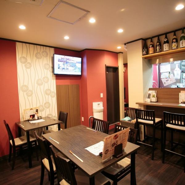 The interior is Japanese style and modern building.You can relax comfortably in a calm atmosphere.You can use it in various scenes such as saku drinking by one person ~ a small party size party returning from the company!