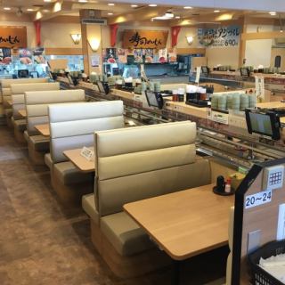 荷物が多くなりがちなお子様連れにも嬉しい、ソファーの椅子になっています。