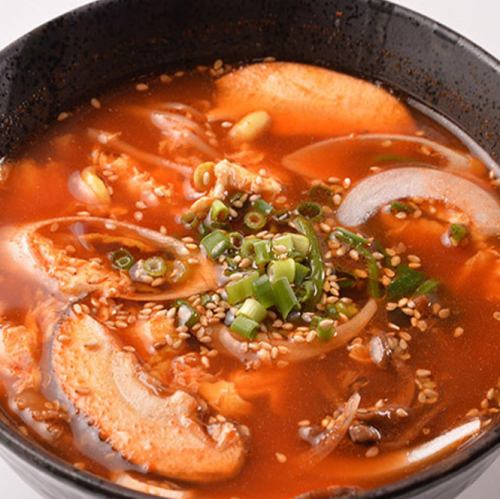 [辛] ユッケジャンスープ