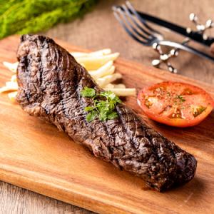 Charcoal grilled beef skirt steak 100g