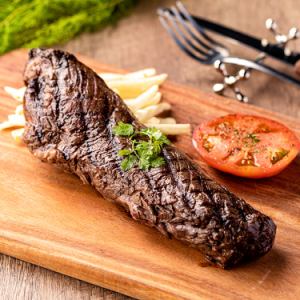 Charcoal grilled beef skirt steak 200g
