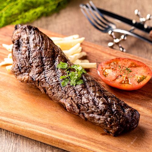 Charcoal grilled beef skirt steak 200g