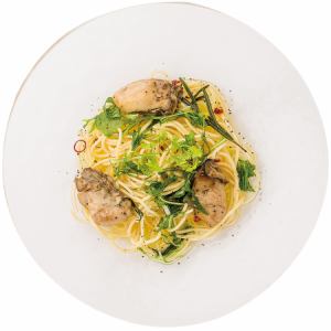 牡蠣と京水菜のペペロンチーノ
