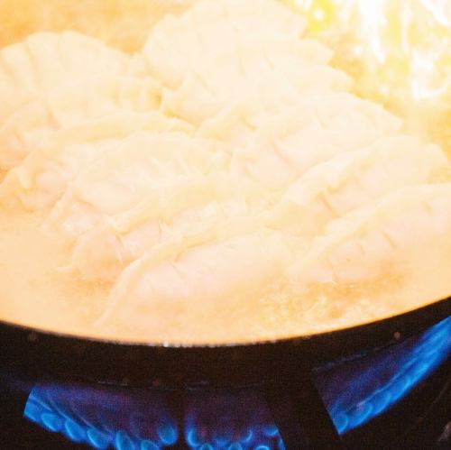 まるで焼肉！絶品牛餃子