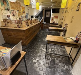 Standing bar on the first floor ☆ Solo diners are welcome!