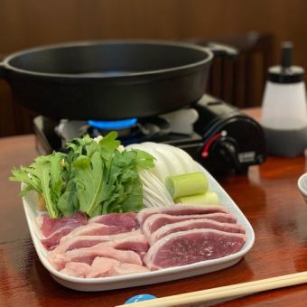 [Lunch only] Half course of grilled duck sukiyaki with domestic duck. The grilled duck sukiyaki is delicious! 3,500 yen (tax included)