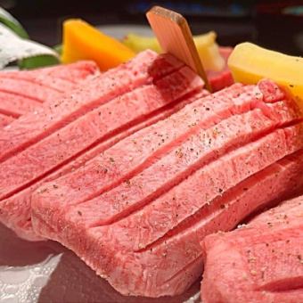 【ランチ限定】4,000円食べ放題が2,980円！サラダバー、スープバー付き！！全40品70分