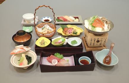 春期間【食事のみ】すみれ会席9品4620円(税込)
