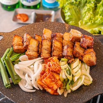 Meal only ◆ All-you-can-eat charcoal-grilled samgyeopsal A plan ◆ 10 dishes including Soondubu, Chijimi, and Japchae