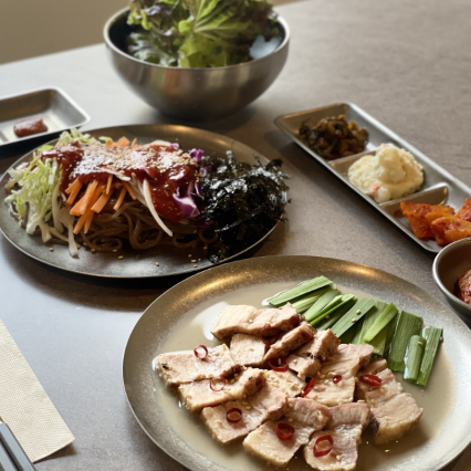 [Bossam + Makguksu] Enjoy the special smoked bossam that is only available at Korean restaurant Ipsae~♪