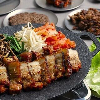 All-you-can-eat samgyeopsal with all-you-can-drink from 4,480 yen (tax included)