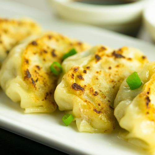 Fried gyoza (3 pieces)