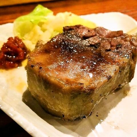 The famous "thick-sliced beef tongue" is M4's signature dish! It's been popular since it opened!