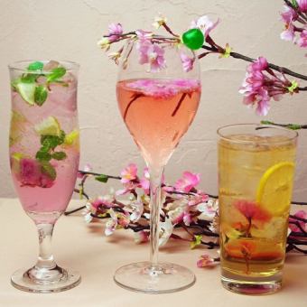 ~ Announcing the early arrival of spring! Get into the spring mood with a gorgeous cherry blossom cocktail♪ ~