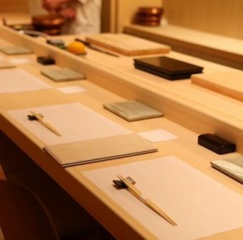 【카운터석:8석】