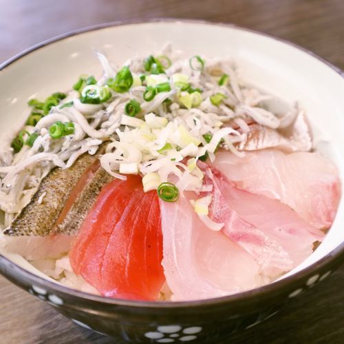 海ぶね海鮮丼