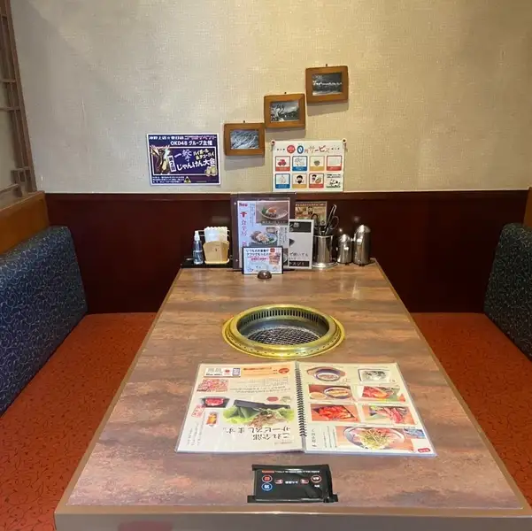 【最大50名様対応！】大人数の宴会に◎当店のコースは2名様から最大50名様までご利用可能！会社の歓送迎会や同窓会、打ち上げなど、大人数でのご宴会も大歓迎です。広々とした空間で絶品焼肉を囲めば、盛り上がること間違いなし♪