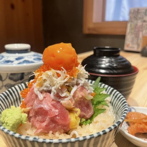 寿司店的 Negitoro 盖饭套餐