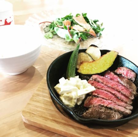 [B] Specially selected fillet lunch 90g