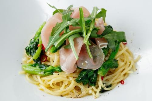 Peperoncino with dry-cured ham and seasonal vegetables