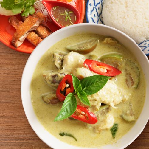 《The finest green curry brought to you by Sconter》 Green curry lunch