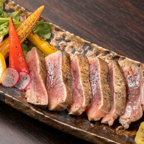 まぐろの炭火レアステーキ
