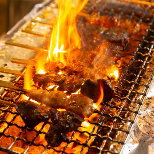 <p>調理場はカウンターを中心としたオープンキッチンで、調理場の臨場感も体感できるのが魅力です。</p>