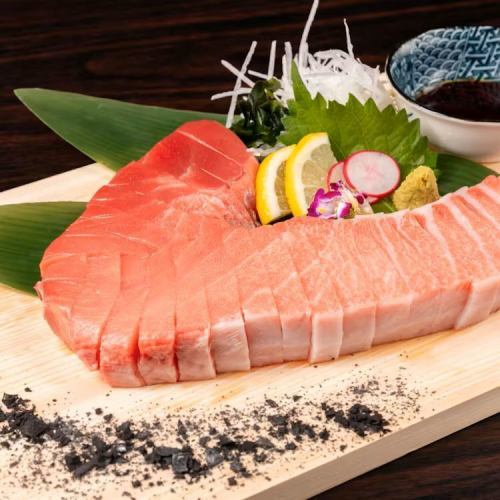 【必食の価値あり！】名物！本まぐろ断面盛り
