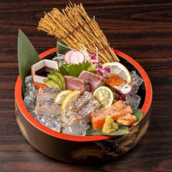 2ｈ飲放題【炭火焼鶏コース】 炙り鮮魚桶盛や炭火焼鳥など全8品 5500円クーポン利用で⇒4500円