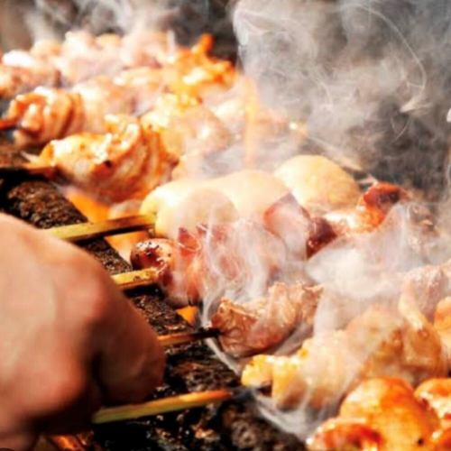 ≪絶品≫鶏肉を一本一本丹精込めて仕込み、炭で丁寧に焼き上げます！当店自慢のぷりっぷりの焼鳥をぜひ♪