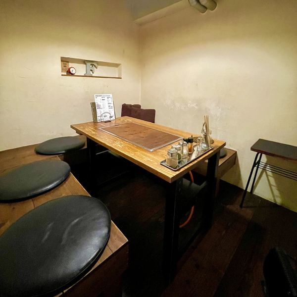 ≪2名様～5名様で利用可◎癒しのくつろぎ個室空間♪≫2名様～5名様でご利用いただける人気個室のお席です。他のお客様を気にせずゆっくりとお食事を楽しんで頂けるのが特徴◎お席にはクッションを置いておりますのでゆっくりおくつろぎ頂けます★