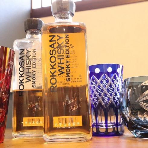 落ち着いた雰囲気の中で当店自慢の料理やお酒をお楽しみください