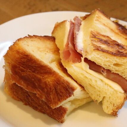 生ハムとチーズ焼きサンド