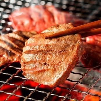 3 hours all-you-can-drink "Luxurious Charcoal Grill Course" 8 dishes including charcoal grilled beef tongue and fresh fish, sashimi platter and shrimp fried rice, 5,400 yen ⇒ 4,400 yen