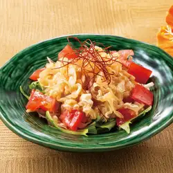 ミミガーと香味野菜の冷菜～コーレーグースドレッシング～