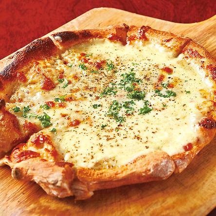 Quattro Formaggi (four kinds of cheese pizza)