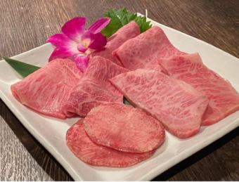 [Miyabi course] Full of domestic Japanese black beef.8,000 yen per person/2 hours system