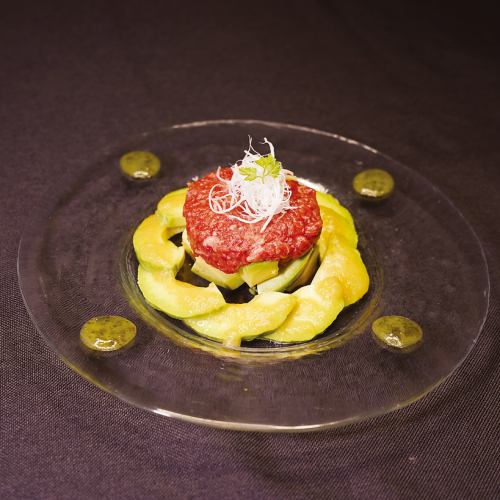尾崎牛のアボカドユッケ