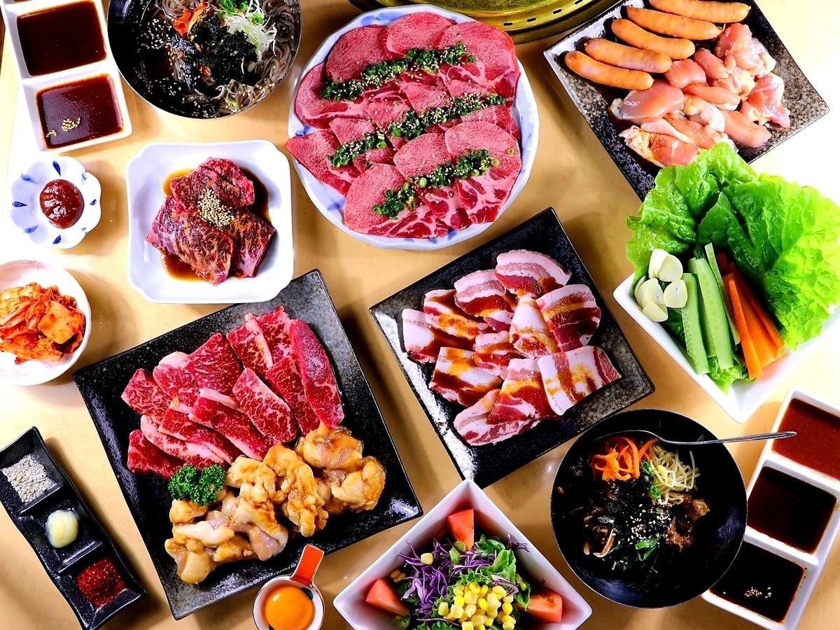 Includes 14 items including A4 and A5 rank Japanese black beef! [4500 yen course]
