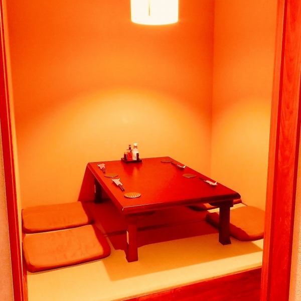 店内は半個室のためお客様に安心してご利用いただけます。換気設備、消毒など感染症対策もバッチリ！