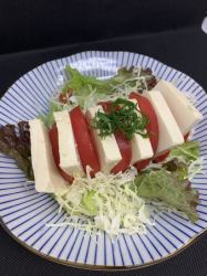 豆腐とトマトのサラダ