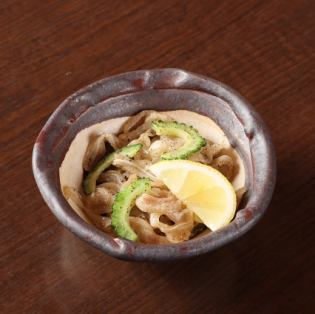 黒ペッパーミミガー炒め