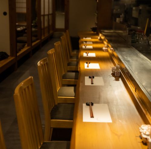 We recommend the counter seats for private use where you can enjoy the feeling of being grilled right in front of you!
