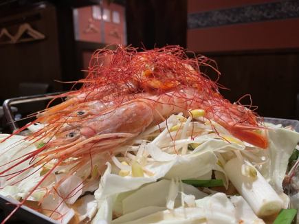 [2.5 hours all-you-can-drink included] Plump shrimp dancing in the air! Surprising and exciting shrimp chiri chicken hotpot course