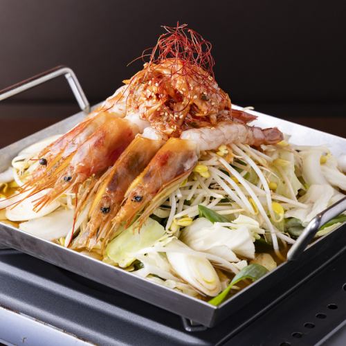 Also popular on TV! Our famous "Chili Hot Pot" and 4 types of hot pot to choose from