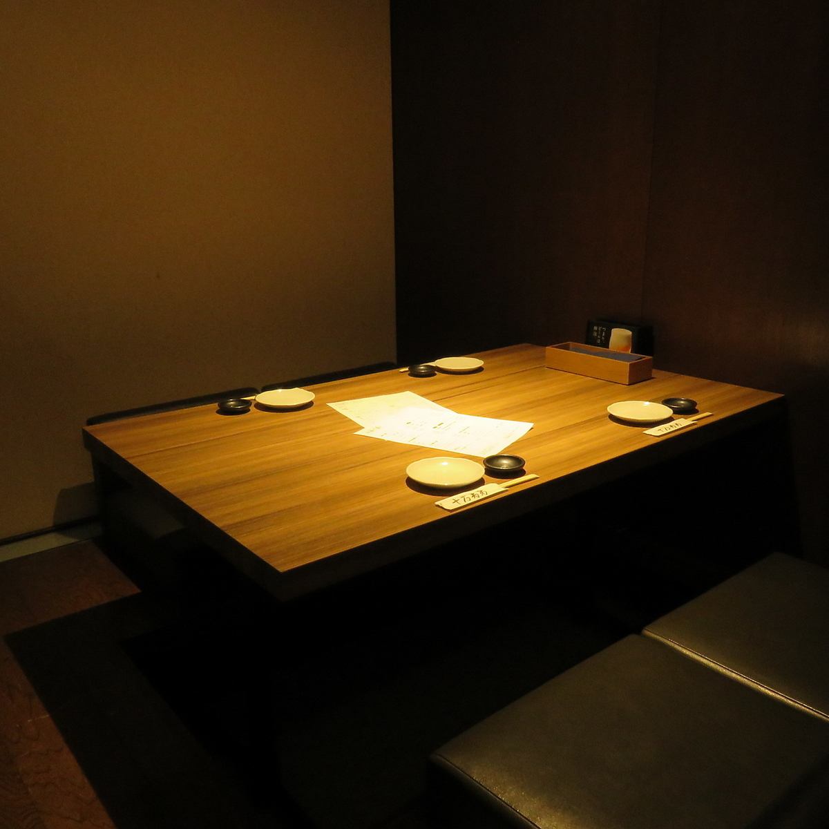 A relaxing and relaxing adult date in a private hideaway with a calm atmosphere