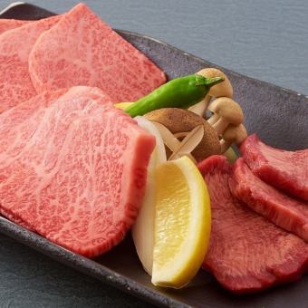 [A5 Kuroge Wagyu Beef Course] Three types of premium platter, three types of horumon, today's recommended pickled vegetables, and a rich array of other delicious delicacies.