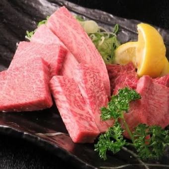 [A5 Japanese Black Beef Premium Course] Enjoy luxurious Japanese Black beef sirloin, specially selected salted beef tongue, etc. in a private room