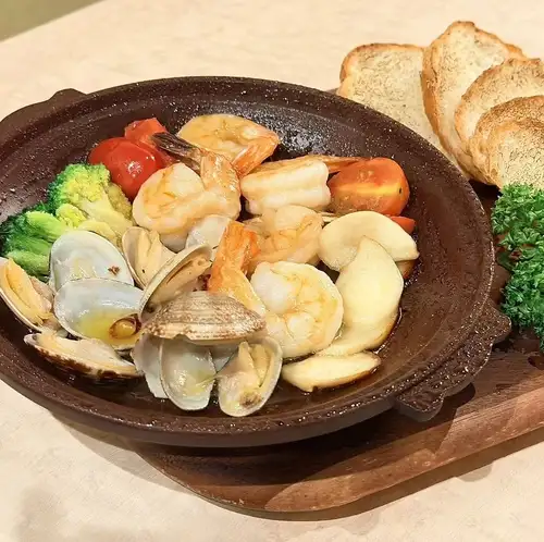 海鮮アヒージョ