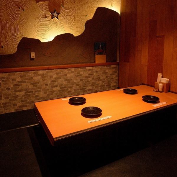 The sunken kotatsu seats are great not only for small groups, but also for large groups.Please specify when making a reservation.Course meals can also be served with all-you-can-drink.We will prepare according to your budget and request.If you have any questions, please feel free to contact us.
